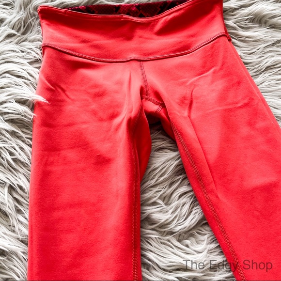 lululemon athletica | Wunder Under Crop Reversible Cranberry / Alarming - Picture 8 of 13